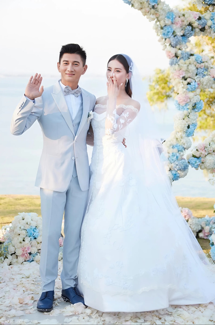 Truyền thông xứ Trung rộ tin cặp đôi Ngô Kỳ Long và Lưu Thi Thi ly hôn sau 10 năm chung sống. (Ảnh: Weibo)