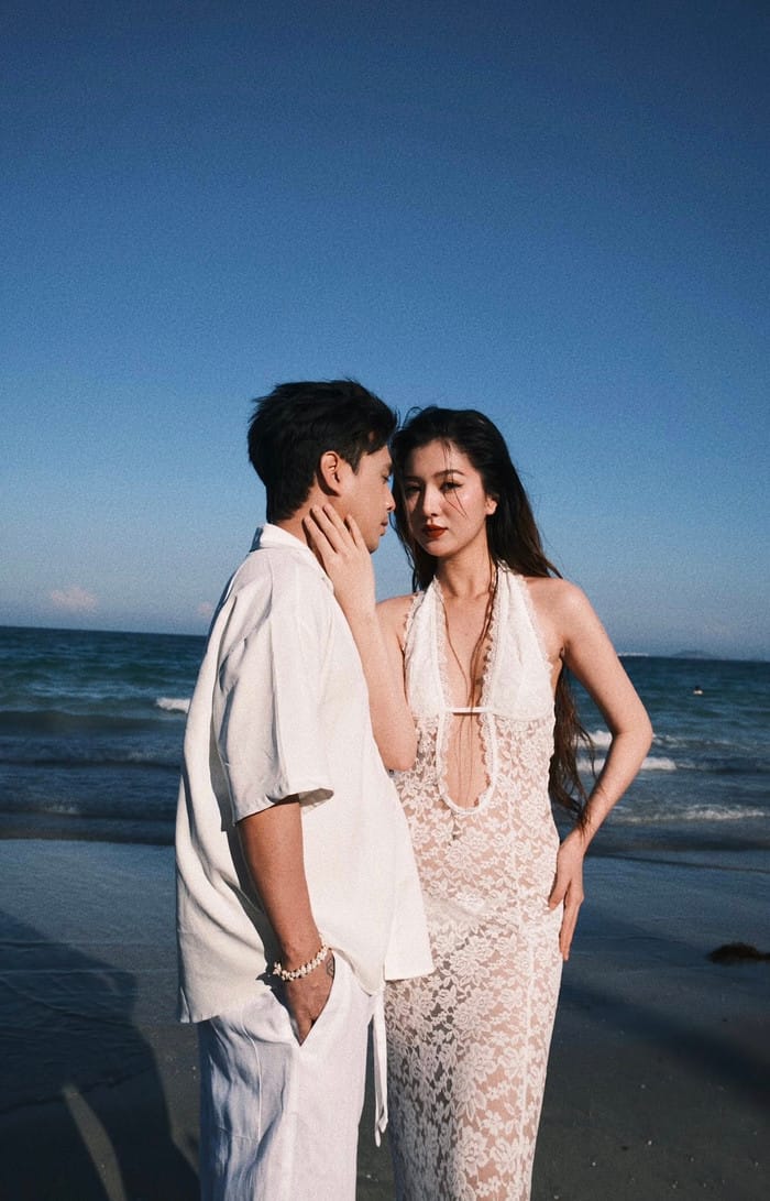 Ở tuổi 41, Hồ Quang Hiếu tận hưởng cuộc sống bình yên bên cạnh vợ và con trai. Ảnh: FBNV