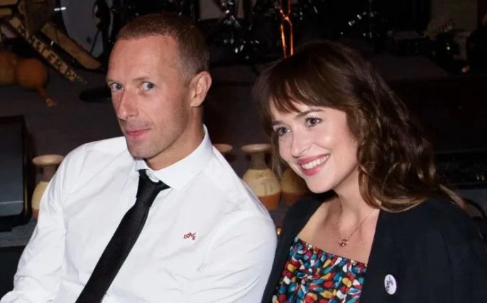 Dakota Johnson và Chris Martin chính thức ‘đường ai nấy đi’ sau 8 năm