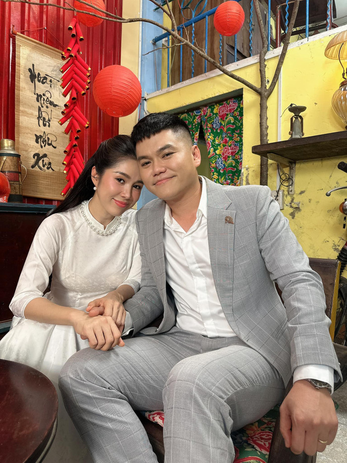 Suốt 9 năm về chung nhà, Lê Phương và Trung Kiên luôn đồng hành.