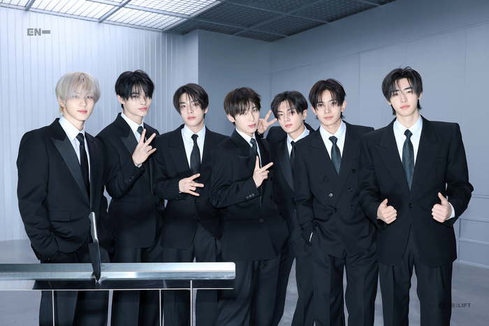 'Ông hoàng triệu bản' thế hệ mới của Kpop gọi tên ENHYPEN Ảnh 1