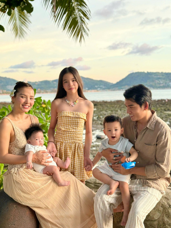Cuộc sống viên mãn của Phương Trinh Jolie và Lý Bình.